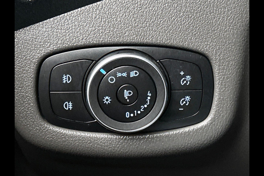 Ford Transit Connect 1.5 L2 Automaat Navigatie Airco Parkeersensoren  Cruise Control Camera Trekhaak