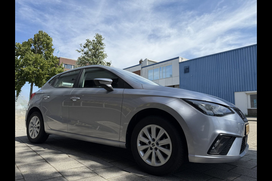 Seat Ibiza 1.0 EcoTSI Style - Navigatie I Airco I Sport velgen I LED I PDC I Comfort pakket I Dealer onderhouden