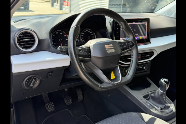 Seat Ibiza 1.0 EcoTSI Style - Navigatie I Airco I Sport velgen I LED I PDC I Comfort pakket I Dealer onderhouden