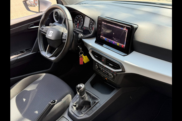 Seat Ibiza 1.0 EcoTSI Style - Navigatie I Airco I Sport velgen I LED I PDC I Comfort pakket I Dealer onderhouden