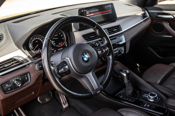 BMW X2 xDrive25e High Executive M PAKKET / CARPLAY / CRUISE CONTROLE / BRUIN LEER / STOELVERWARMING