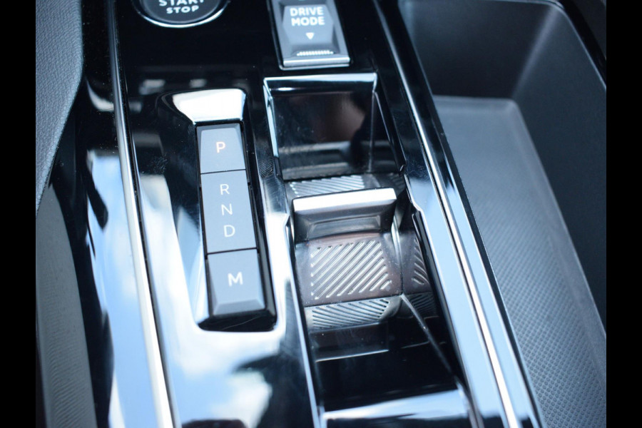 Peugeot 3008 1.2 Hybrid 136 GT | Afn. Trekhaak l 360 CAMERA MET SENSOREN | NAVIGATIE & CARPLAY | E.C.C. |