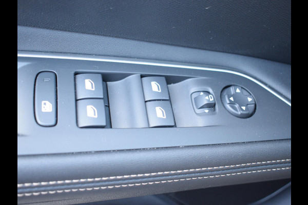 Peugeot 3008 1.2 Hybrid 136 GT | Afn. Trekhaak l 360 CAMERA MET SENSOREN | NAVIGATIE & CARPLAY | E.C.C. |