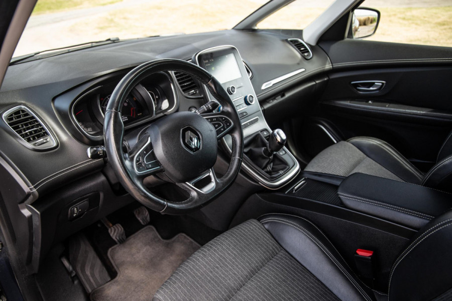 Renault Scénic 1.3 TCe Intens CARPLAY / CRUISE CONTROLE / LED / CLIMATE CONTROLE