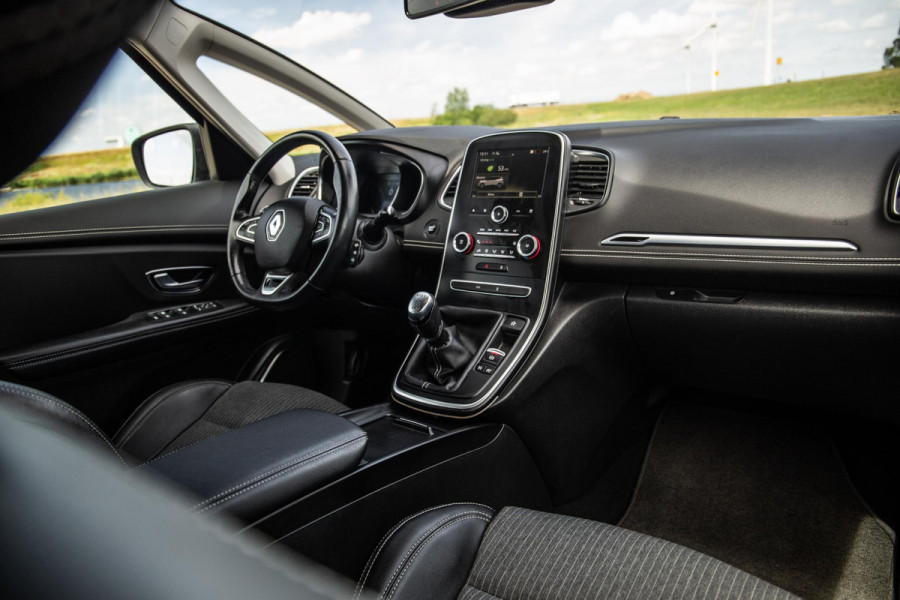 Renault Scénic 1.3 TCe Intens CARPLAY / CRUISE CONTROLE / LED / CLIMATE CONTROLE