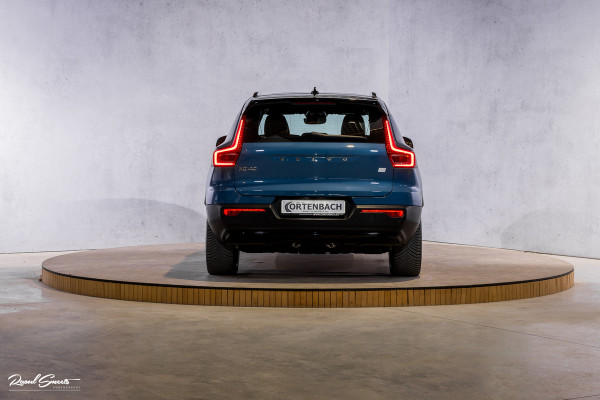 Volvo XC40 Recharge Twin Ultimate 78 kWh | Zwenkbare trekhaak | Panorama dak | Adaptieve cruise | Blis | Memory | Harman Kardon |