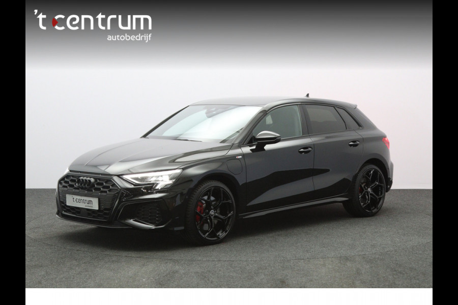 Audi A3 Sportback 45 TFSI e 245 PK S-Line Edition Competition PHEV, Camera, Sfeerverlichting, RS-Sportstoelen, Winterpakket, Carplay