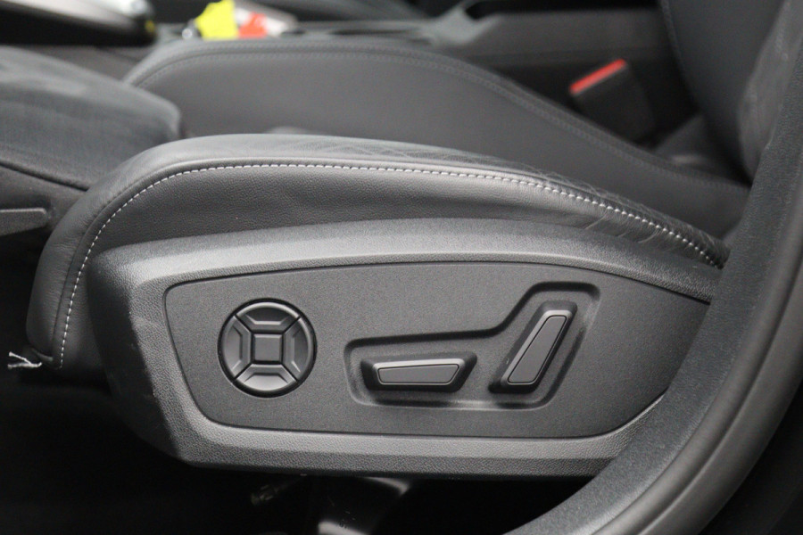 Audi A3 Sportback 45 TFSI e 245 PK S-Line Edition Competition PHEV, Camera, Sfeerverlichting, RS-Sportstoelen, Winterpakket, Carplay