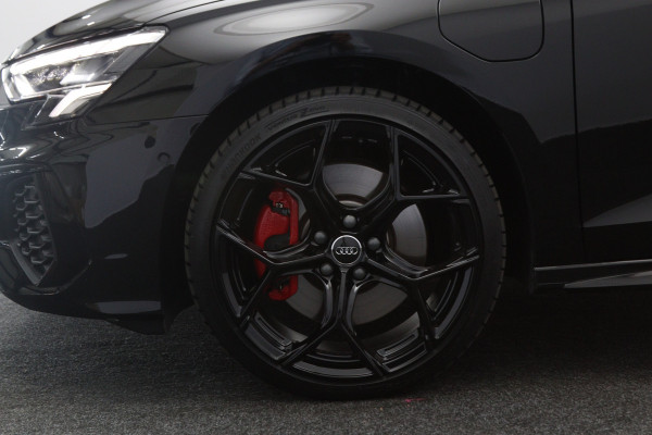 Audi A3 Sportback 45 TFSI e 245 PK S-Line Edition Competition PHEV, Camera, Sfeerverlichting, RS-Sportstoelen, Winterpakket, Carplay