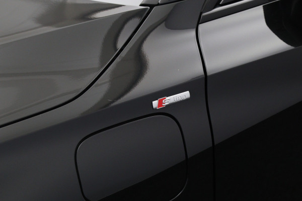 Audi A3 Sportback 45 TFSI e 245 PK S-Line Edition Competition PHEV, Camera, Sfeerverlichting, RS-Sportstoelen, Winterpakket, Carplay