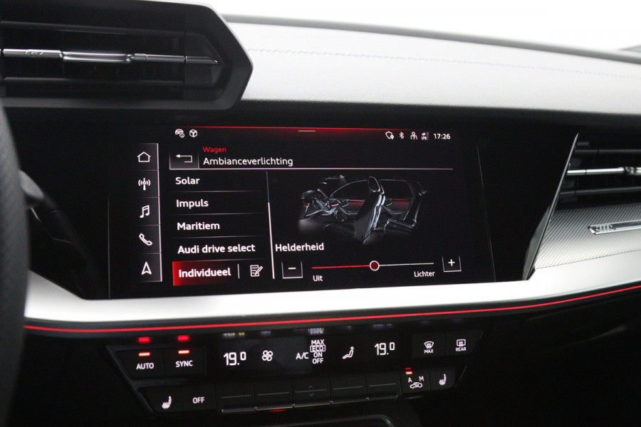 Audi A3 Sportback 45 TFSI e 245 PK S-Line Edition Competition PHEV, Camera, Sfeerverlichting, RS-Sportstoelen, Winterpakket, Carplay
