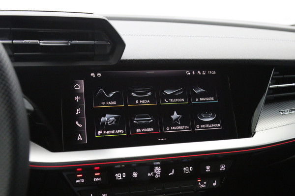 Audi A3 Sportback 45 TFSI e 245 PK S-Line Edition Competition PHEV, Camera, Sfeerverlichting, RS-Sportstoelen, Winterpakket, Carplay