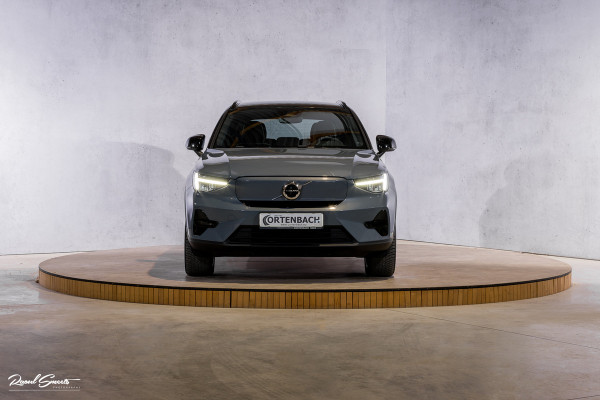 Volvo XC40 Recharge Plus 70 kWh | Adaptieve cruise | Blis | 20 Inch | Leder/Alcantara |