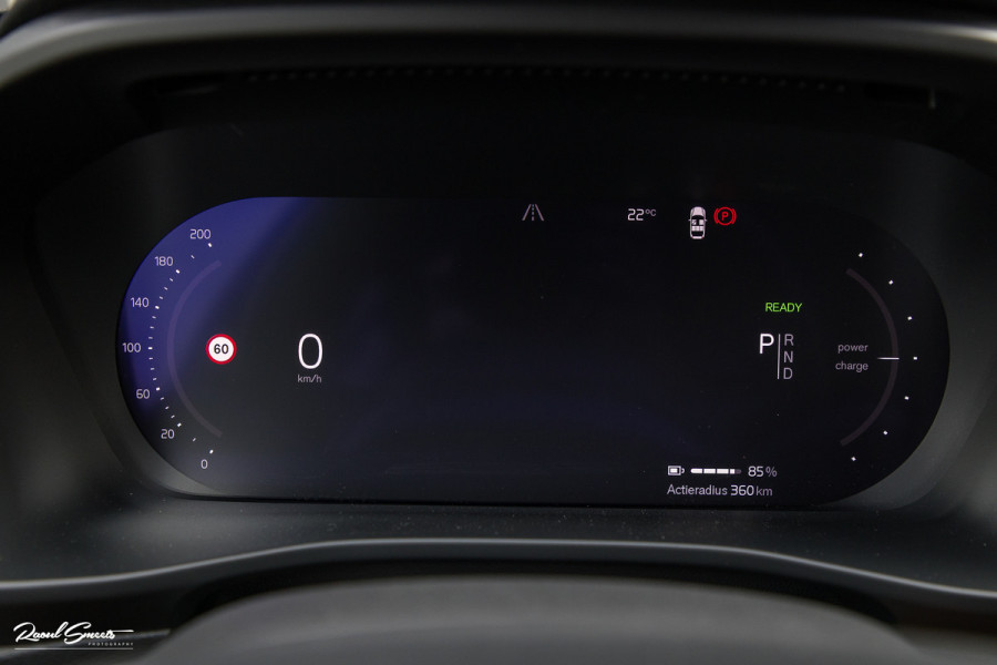 Volvo XC40 Recharge Plus 70 kWh | Adaptieve cruise | Blis | 20 Inch | Leder/Alcantara |
