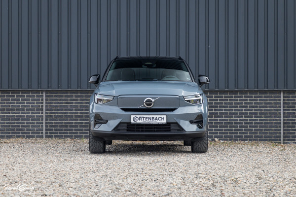 Volvo XC40 Recharge Plus 70 kWh | Adaptieve cruise | Blis | 20 Inch | Leder/Alcantara |