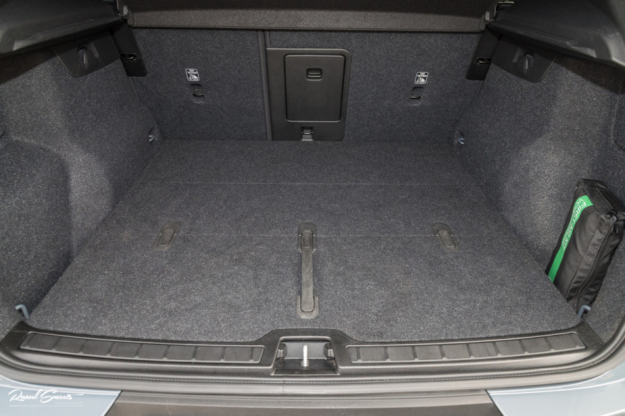 Volvo XC40 Recharge Plus 70 kWh | Adaptieve cruise | Blis | 20 Inch | Leder/Alcantara |