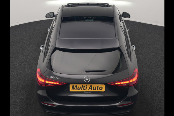 Mercedes-Benz C-Klasse Estate 300 e Avantgarde 313pk Dealer O.H | Trekhaak Af Fabriek | Panodak | Adaptive Cruise | 360 Camera | Digital LED | Lederen Sportstoelen Memory & Ventilatie | Keyless | Apple Carplay | Stoelverwarming | Pilot Assist | Stuurverwarming | Virtual | Sfeerverlichting | Navigatie | DAB | 18"L.M | Plug In Hybrid |