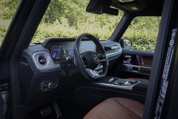 Mercedes-Benz G-Klasse 580 EQ | G63 PAKKET | MANUFAKTUR | SUPERIOR LINE | AMG LINE | COMFORT PAKKET | MASSAGE | VOSSEN VELGEN | ADAPTIVE CRUISE | MATZWART | STOELVERKOELING/VERWARMING/MASSAGE | STUURVERWARMING | BTW-AUTO