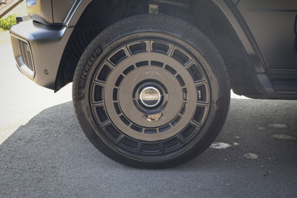 Mercedes-Benz G-Klasse 580 EQ | G63 PAKKET | MANUFAKTUR | SUPERIOR LINE | AMG LINE | COMFORT PAKKET | MASSAGE | VOSSEN VELGEN | ADAPTIVE CRUISE | MATZWART | STOELVERKOELING/VERWARMING/MASSAGE | STUURVERWARMING | BTW-AUTO