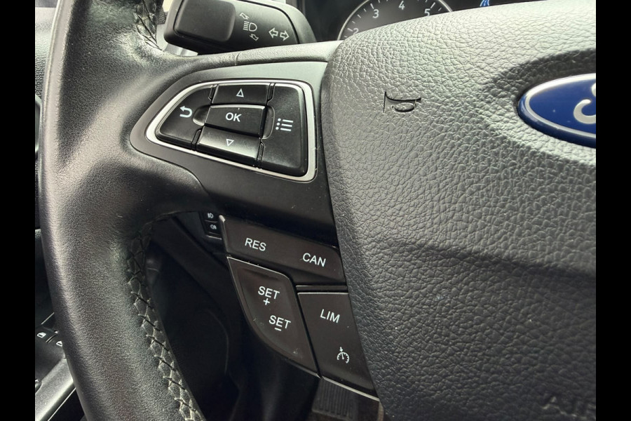 Ford EcoSport 1.0 EcoBoost Titanium Ultimate | Apple Carplay | Trekhaak | Stuur & stoelverwarming | Sfeerverlichting