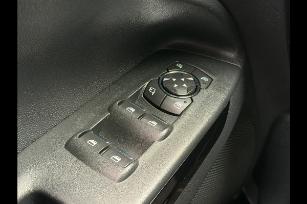 Ford EcoSport 1.0 EcoBoost Titanium Ultimate | Apple Carplay | Trekhaak | Stuur & stoelverwarming | Sfeerverlichting