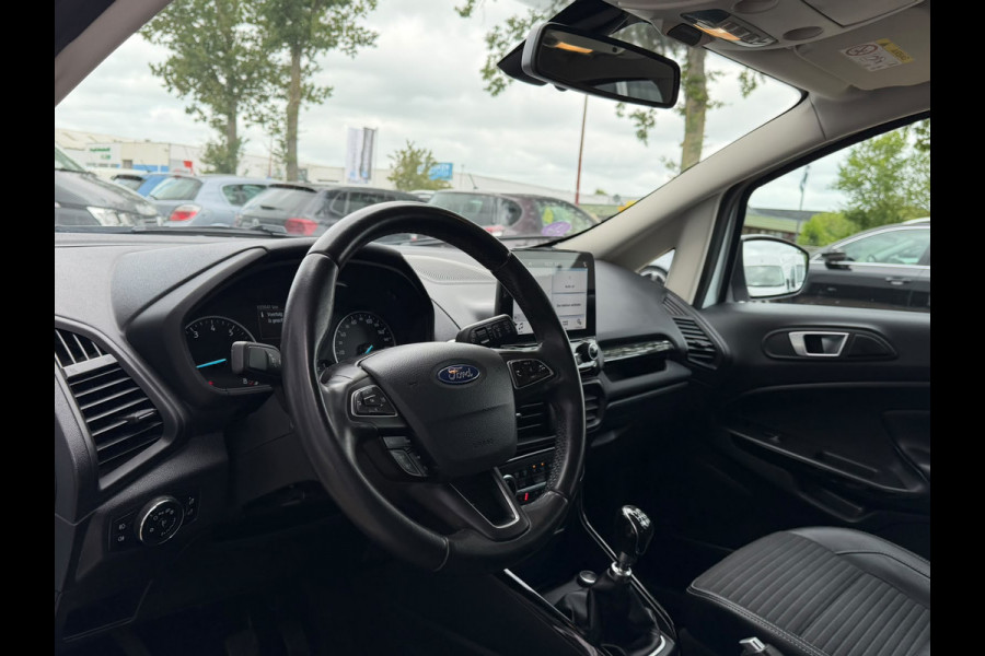Ford EcoSport 1.0 EcoBoost Titanium Ultimate | Apple Carplay | Trekhaak | Stuur & stoelverwarming | Sfeerverlichting