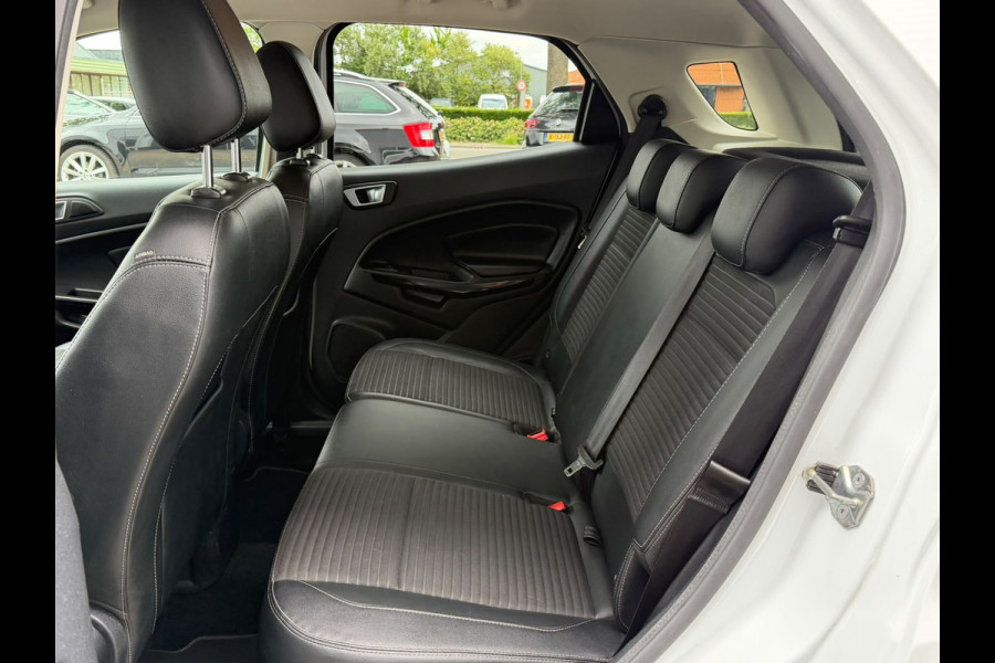 Ford EcoSport 1.0 EcoBoost Titanium Ultimate | Apple Carplay | Trekhaak | Stuur & stoelverwarming | Sfeerverlichting