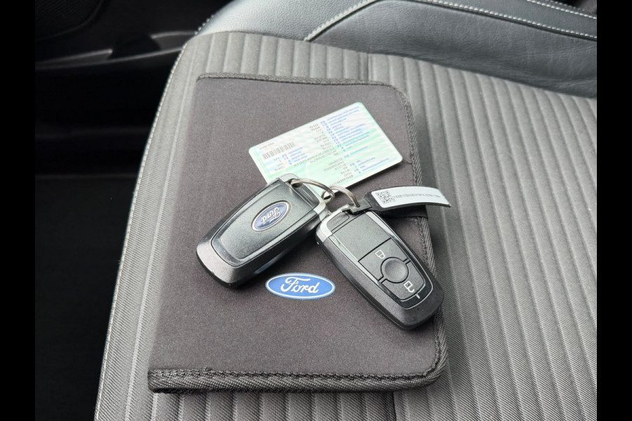 Ford EcoSport 1.0 EcoBoost Titanium Ultimate | Apple Carplay | Trekhaak | Stuur & stoelverwarming | Sfeerverlichting