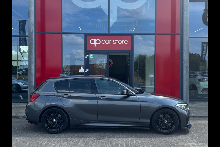 BMW 1-serie M140i xDrive High Executive LCI 2 | Leder | Keyless Entry | Maxton | Stoelverwarming |