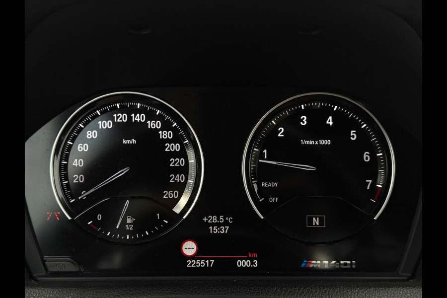BMW 1-serie M140i xDrive High Executive LCI 2 | Leder | Keyless Entry | Maxton | Stoelverwarming |
