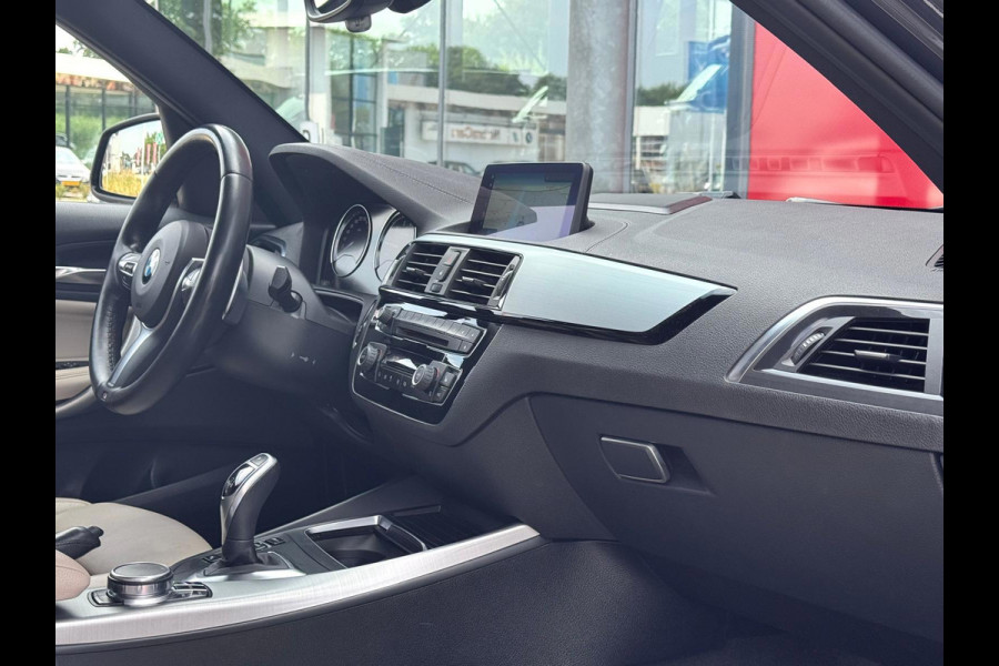 BMW 1-serie M140i xDrive High Executive LCI 2 | Leder | Keyless Entry | Maxton | Stoelverwarming |