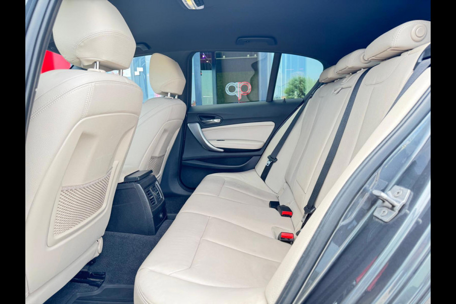 BMW 1-serie M140i xDrive High Executive LCI 2 | Leder | Keyless Entry | Maxton | Stoelverwarming |
