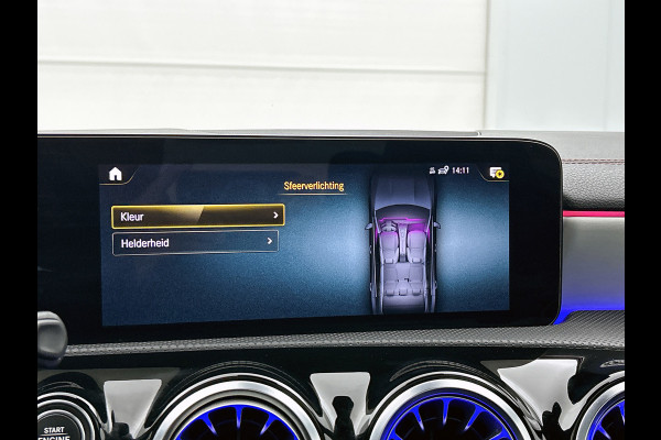 Mercedes-Benz CLA-Klasse 250 Premium Plus AMG-Line (Perfect OndH, Panorama, SfeerV, Camera, Navi, V+A, StoelV, Lane Assist, Etc)