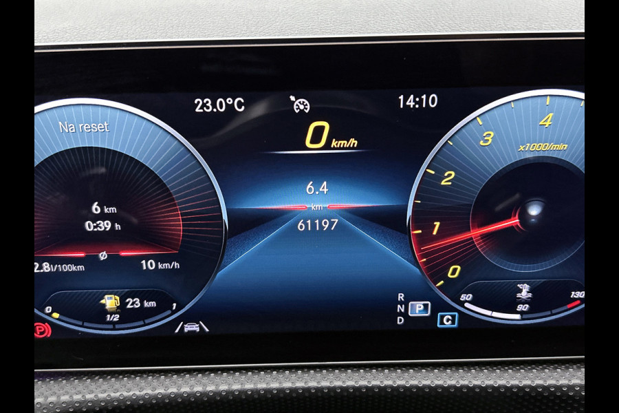 Mercedes-Benz CLA-Klasse 250 Premium Plus AMG-Line (Perfect OndH, Panorama, SfeerV, Camera, Navi, V+A, StoelV, Lane Assist, Etc)