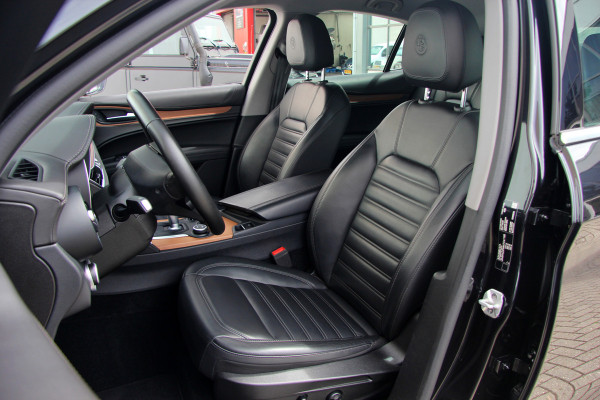Alfa Romeo Stelvio 2.0 T AWD Super Business Edition 20" | Leder | Adaptive Cruise Control | Camera | Carplay