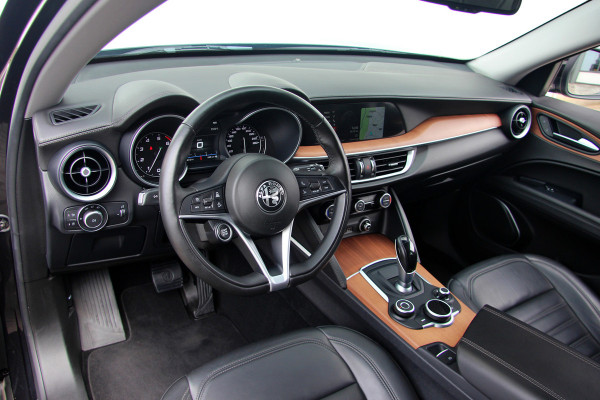 Alfa Romeo Stelvio 2.0 T AWD Super Business Edition 20" | Leder | Adaptive Cruise Control | Camera | Carplay