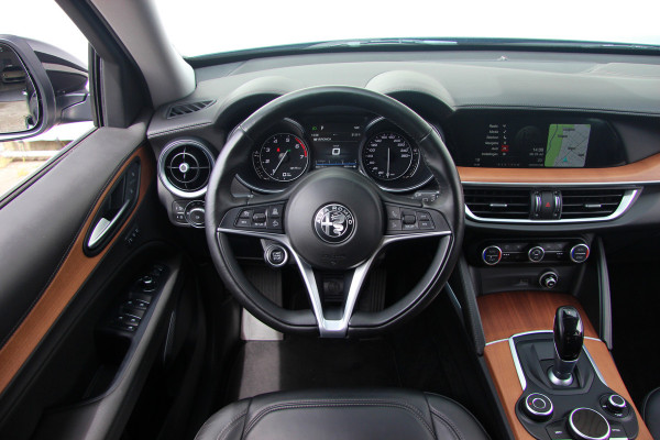 Alfa Romeo Stelvio 2.0 T AWD Super Business Edition 20" | Leder | Adaptive Cruise Control | Camera | Carplay