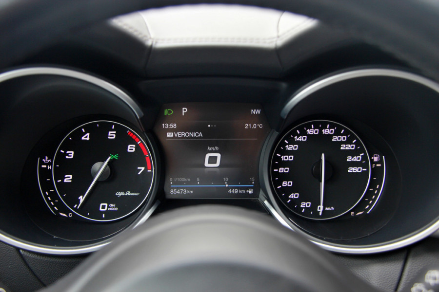 Alfa Romeo Stelvio 2.0 T AWD Super Business Edition 20" | Leder | Adaptive Cruise Control | Camera | Carplay