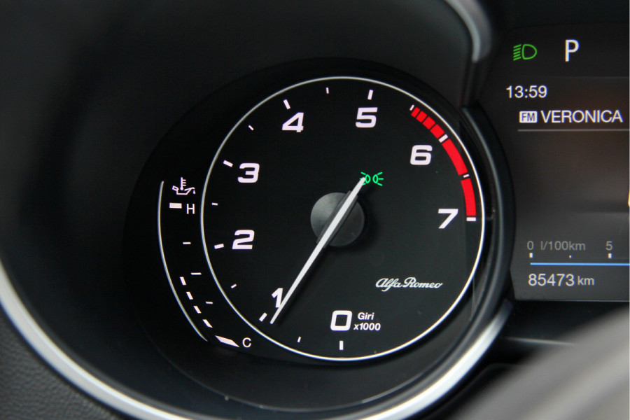 Alfa Romeo Stelvio 2.0 T AWD Super Business Edition 20" | Leder | Adaptive Cruise Control | Camera | Carplay