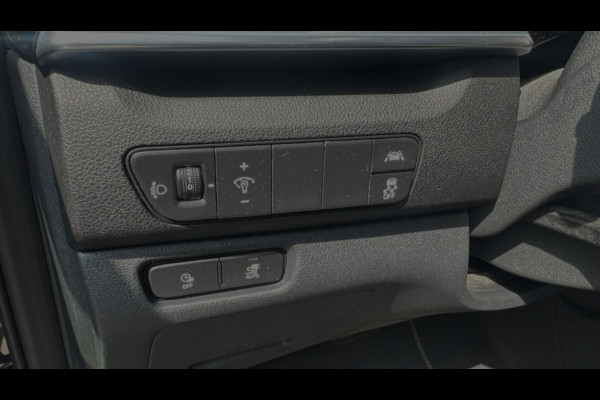 Kia e-Niro Edition 64 kWh (NL-auto, 1e Eig, Navi, Carplay, StoelV, Camera, PDC V+A, Lane Assist, Etc)