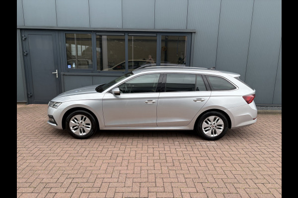 Škoda Octavia Combi 1.0 TSi Business Edition TREKHAAK/VIRTUAL/NAVI/CARPLAY/CRUISE/PDC
