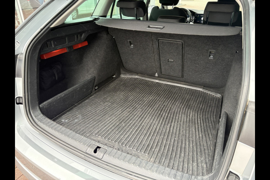 Škoda Octavia Combi 1.0 TSi Business Edition TREKHAAK/VIRTUAL/NAVI/CARPLAY/CRUISE/PDC