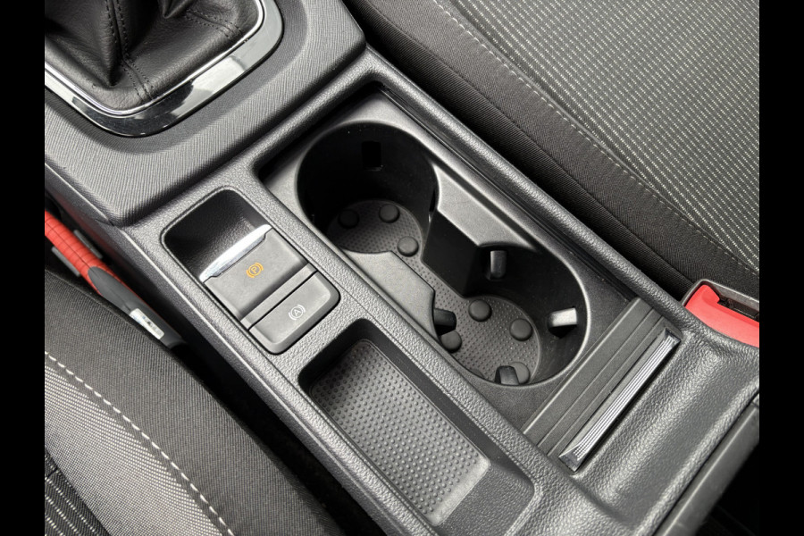 Škoda Octavia Combi 1.0 TSi Business Edition TREKHAAK/VIRTUAL/NAVI/CARPLAY/CRUISE/PDC