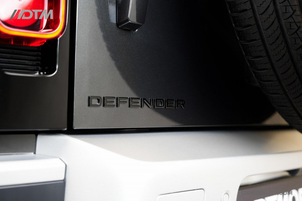 Land Rover Defender 2.0 P400e 110 SE ACC | FabrieksGarantie 2030 | Pano