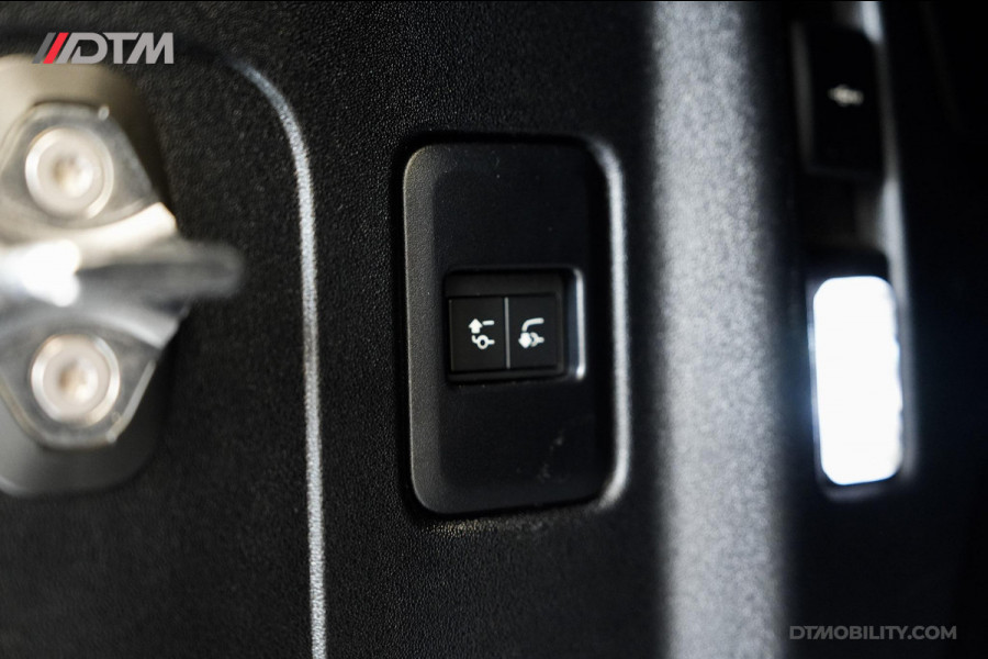 Land Rover Defender 2.0 P400e 110 SE ACC | FabrieksGarantie 2030 | Pano