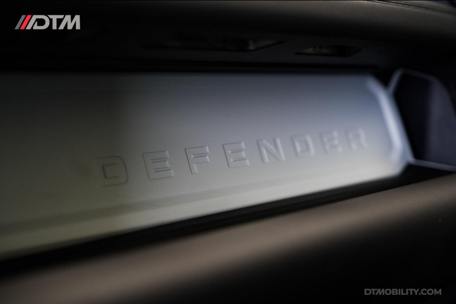 Land Rover Defender 2.0 P400e 110 SE ACC | FabrieksGarantie 2030 | Pano