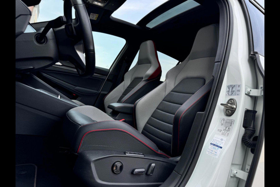 Volkswagen Golf 2.0 TSI GTI Pano/Camera/Matrix