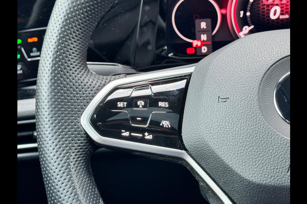 Volkswagen Golf 2.0 TSI GTI Pano/Camera/Matrix