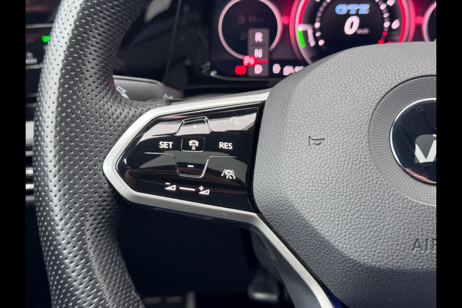 Volkswagen Golf 1.4 eHybrid GTE Pano/Camera/Matrix/Blindspot