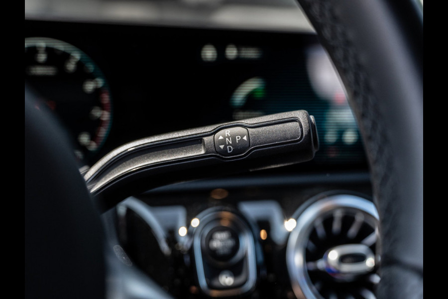 Mercedes-Benz A-Klasse 250 224PK Edition One AMG | Premium Plus | Carplay | Dealer Ond. | Uniek